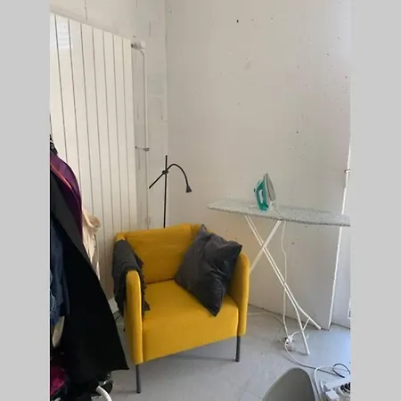 Modern & Private Furnished Studio/work Station Apartamento Le Mont-Sur-Lausanne